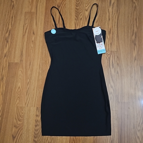 Assets By Spanx Intimates & Sleepwear Nwt Spanx Convertible Slip